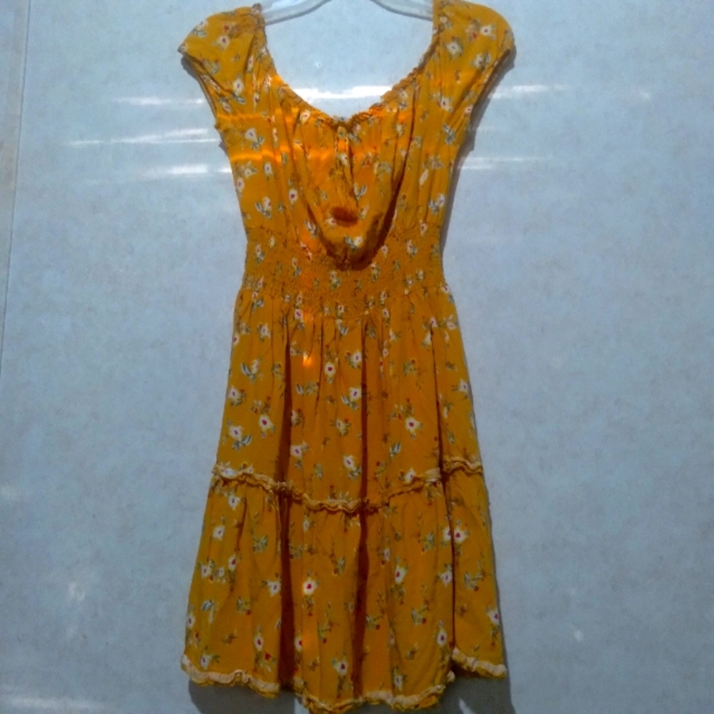 J For Justify size medium orange and yellow floral dress